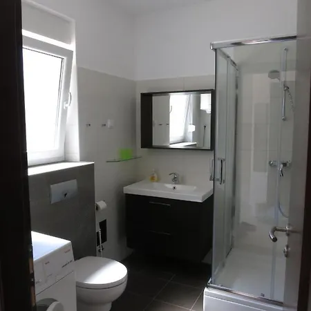 בית נופש Ferienhouse Mit Pool Orange *